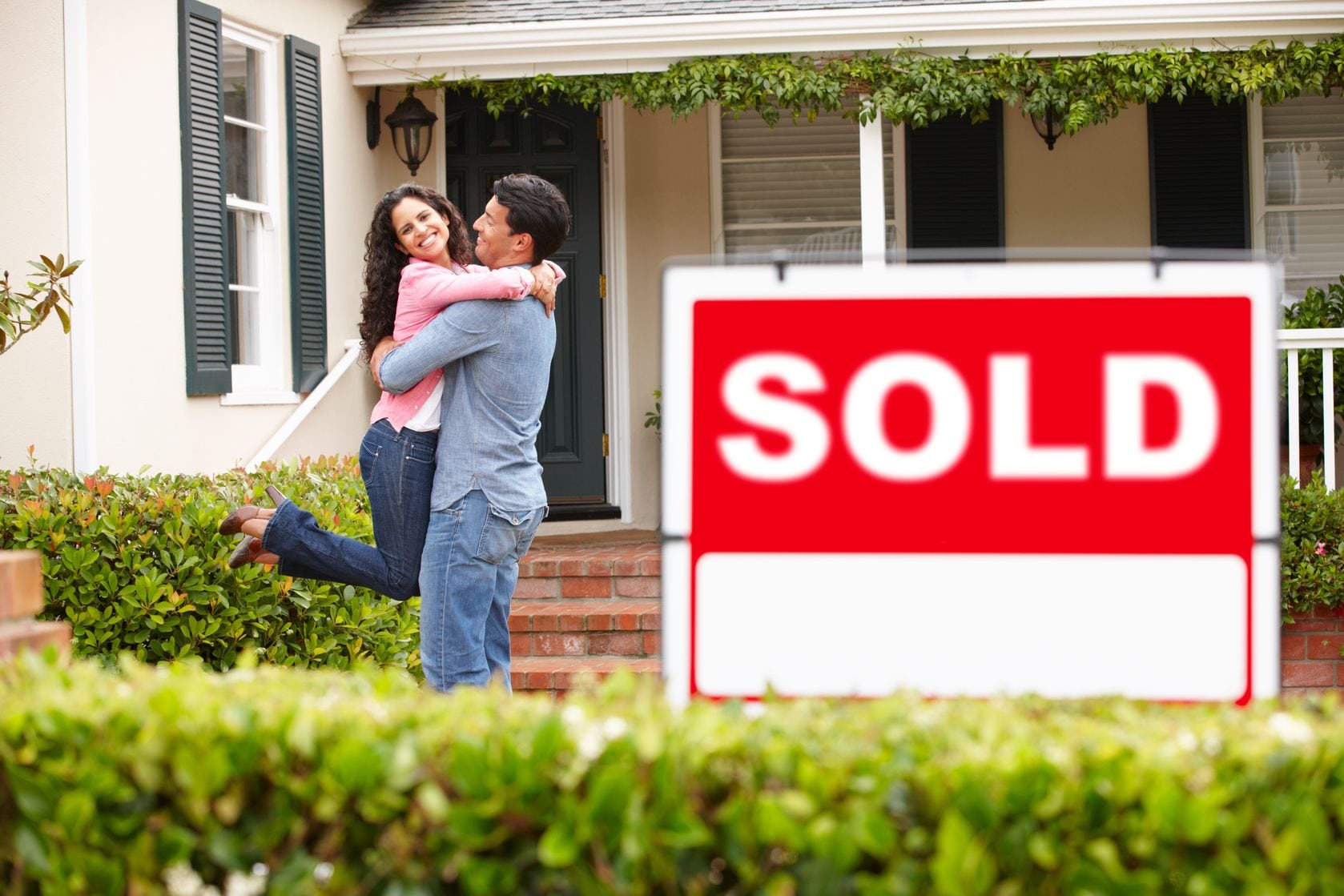 Selling Your Home Before a Long Distance Move
